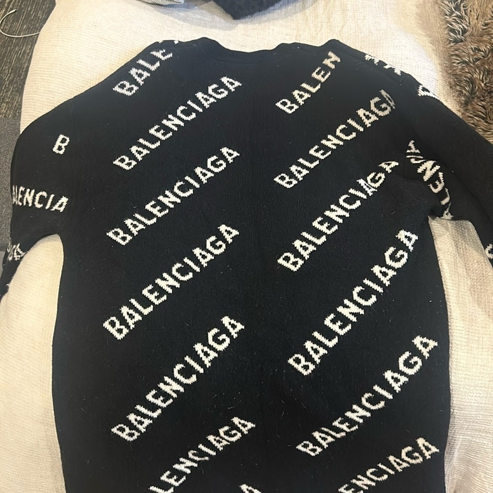 Authentic BALENCIAGA sweater dress. “Very good - condition”